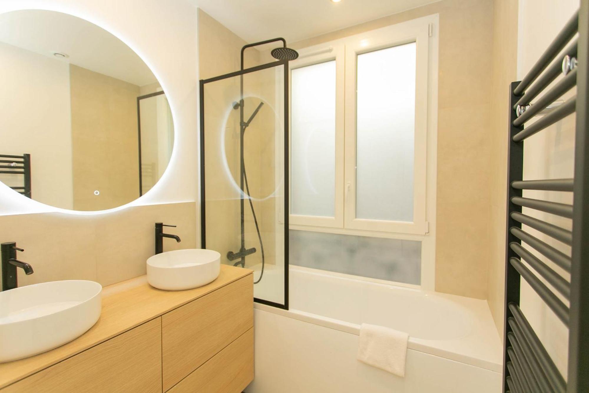 Bnbnova - Haussmann - 2br Near Champs-elysees * Parigi